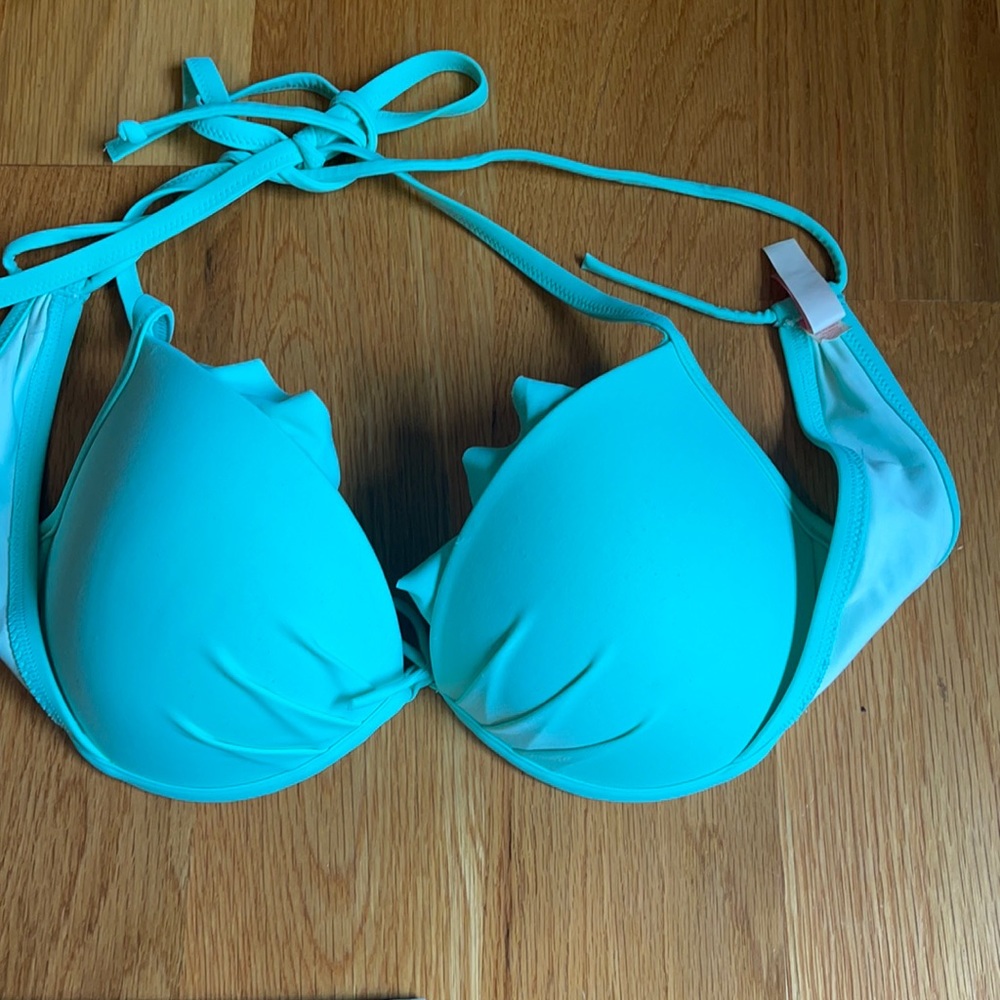 Victoria’s Secret bathing suit top